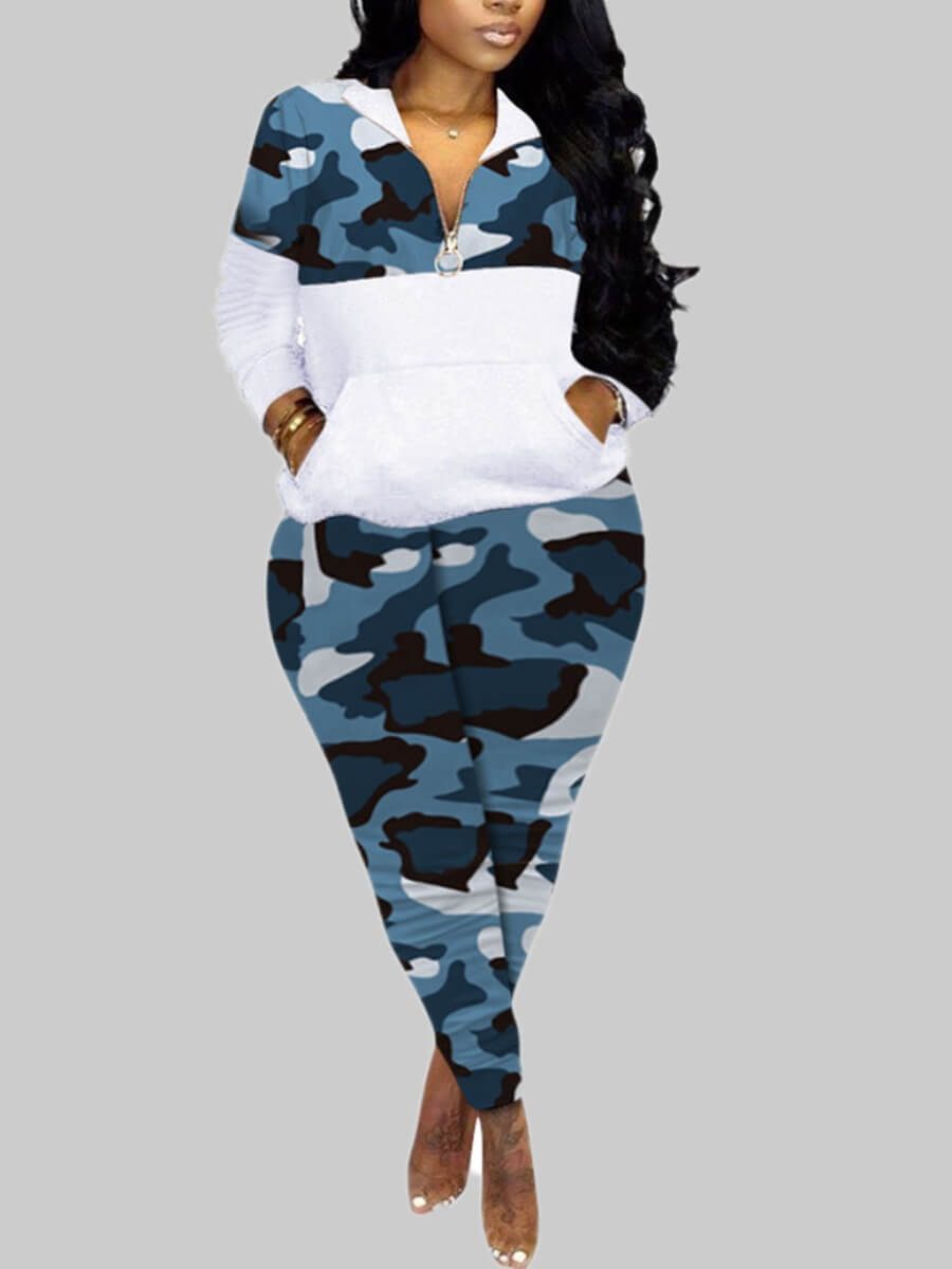 Lovely Sportswear Turndown Collar Camo Print Patchwork Blue Plus Size Two-piece Pants Set
Lovely Sportswear Turndown Collar Camo Print Patchwork Blue Plus Size Two-piece Pants Set