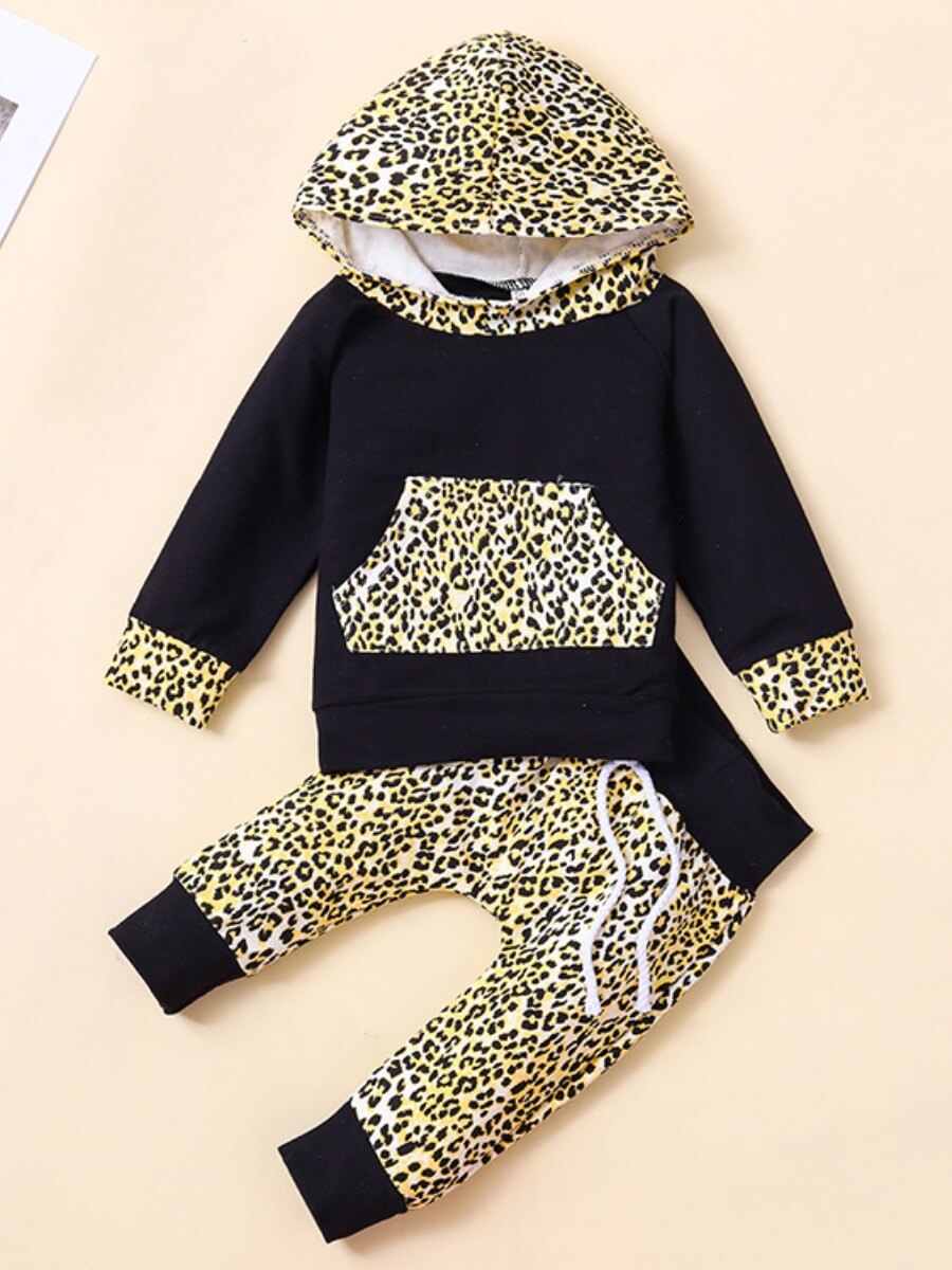 Lovely Stylish Hooded Collar Leopard Print Patchwork Black Girl Two-piece Pants Set
Lovely Stylish Hooded Collar Leopard Print Patchwork Black Girl Two-piece Pants Set