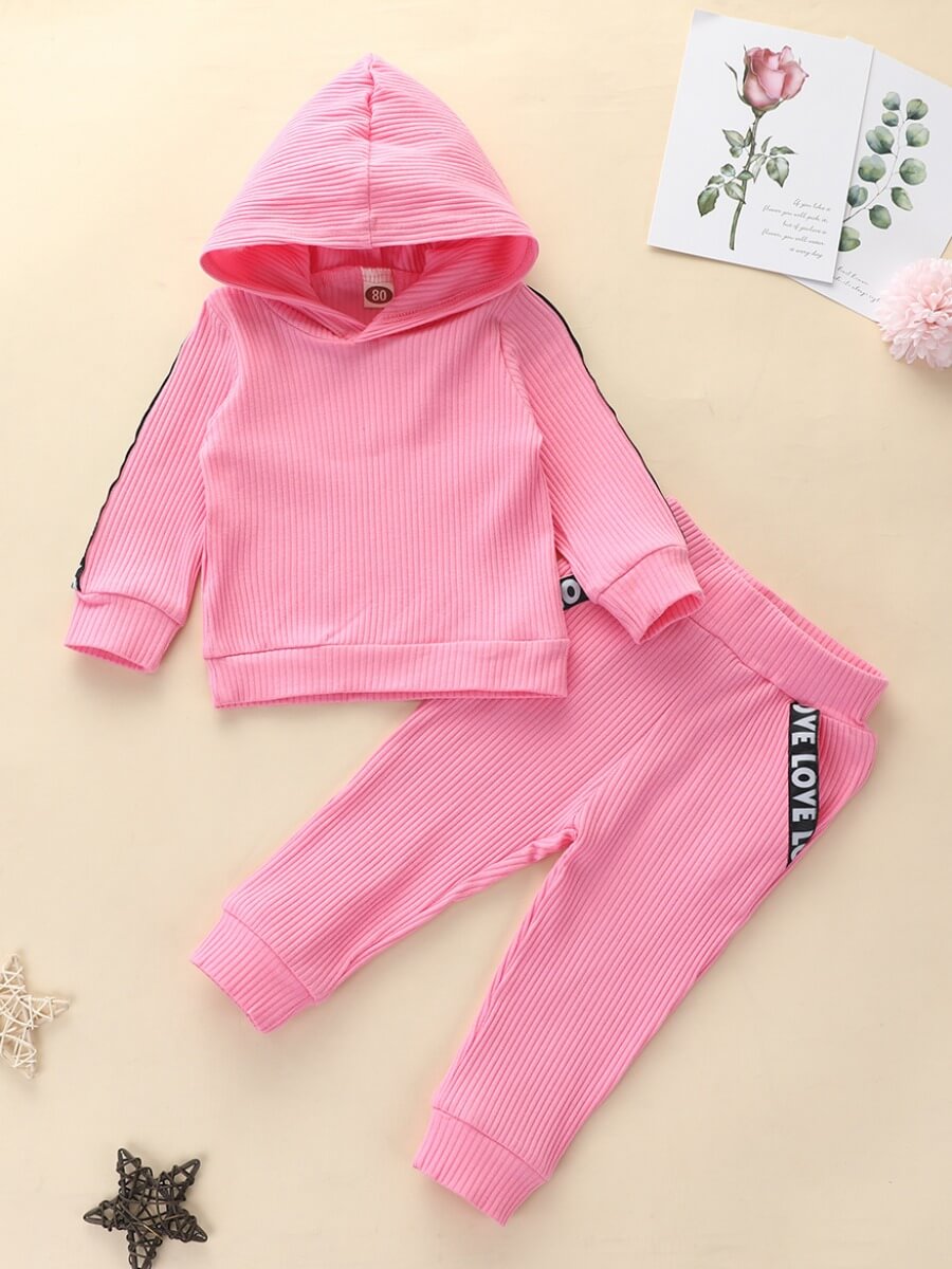 Lovely Sportswear Hooded Collar Letter Print Patchwork Pink Girl Two-piece Pants Set
Lovely Sportswear Hooded Collar Letter Print Patchwork Pink Girl Two-piece Pants Set