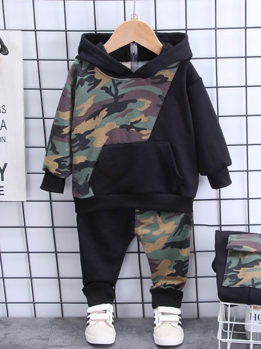 Lovely Street Hooded Collar Camo Print Patchwork Black Girl Two-piece Pants Set
Lovely Street Hooded Collar Camo Print Patchwork Black Girl Two-piece Pants Set