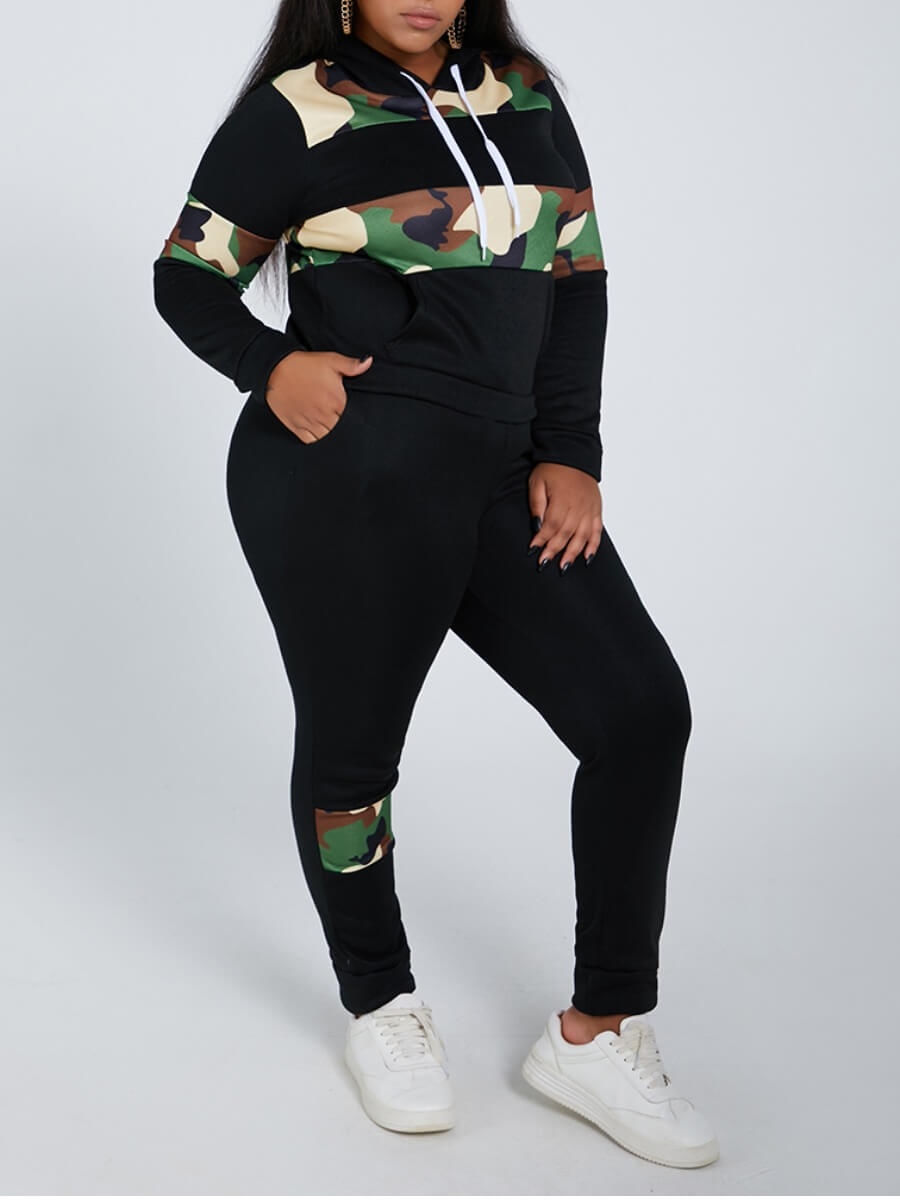 Lovely Casual Hooded Collar Camo Print Patchwork Plus Size Two-piece Pants Set
Lovely Casual Hooded Collar Camo Print Patchwork Plus Size Two-piece Pants Set