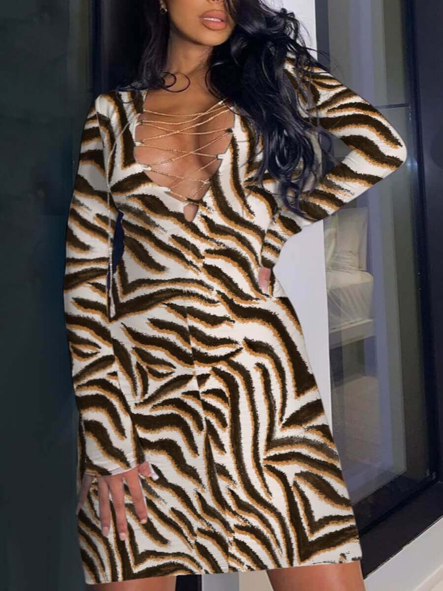 Lovely Sexy Zebra Pattern Print Hollow-out Knee Length Sheath Dress, Zebra stripe
Lovely Sexy Zebra Pattern Print Hollow-out Knee Length Sheath Dress, Zebra stripe