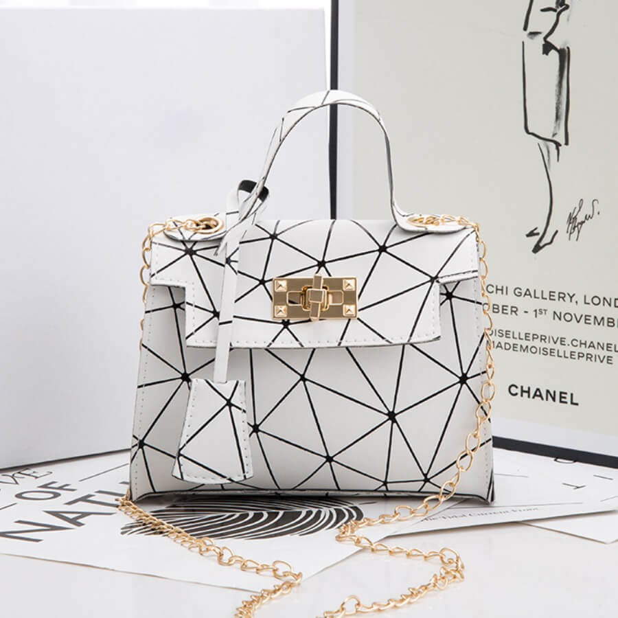 Lovely Casual Geometric Print Metal Accessories Decoration White Crossbody Bag
Lovely Casual Geometric Print Metal Accessories Decoration White Crossbody Bag