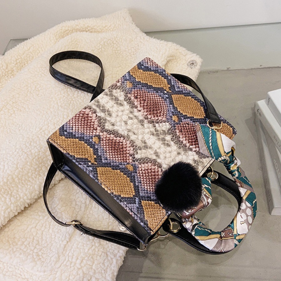 Lovely Casual Cobra Print Metal Accessories Decoration Crossbody Bag, Light tan
Lovely Casual Cobra Print Metal Accessories Decoration Crossbody Bag, Light tan