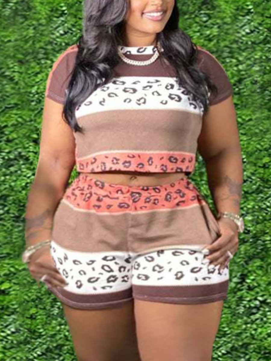 Lovely Plus Size Casual Leopard Print Color-lump Light Tan Two-piece Shorts Set
Lovely Plus Size Casual Leopard Print Color-lump Light Tan Two-piece Shorts Set