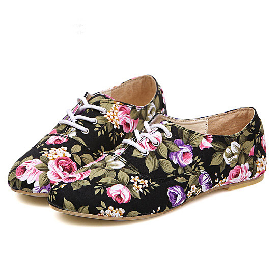black flats closed toe