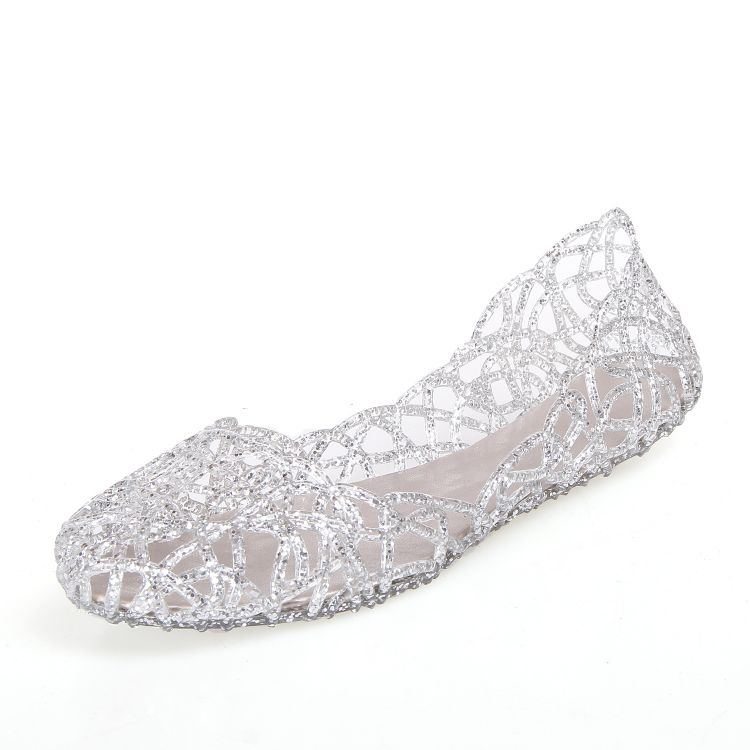 white flats closed toe