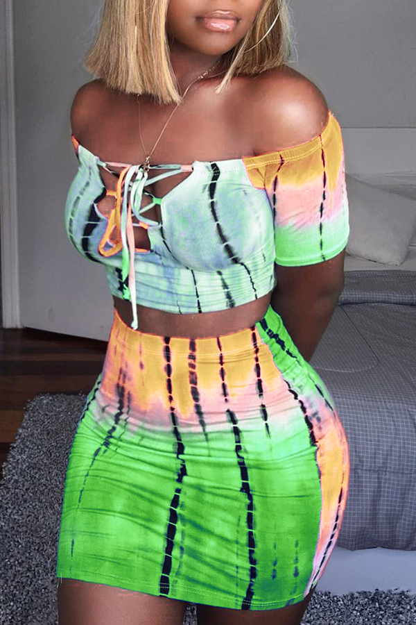 

Lovely Sexy Bateau Neck Printing Green Twilled Satin Two-piece Skirt Set