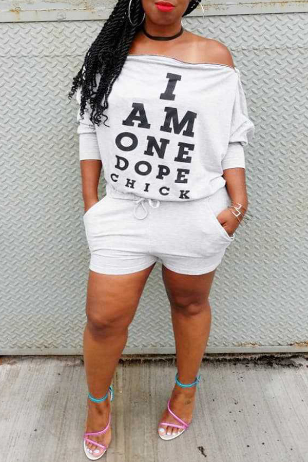 

Lovely Casual Long Sleeves Letters Printed White Blending Two-piece Shorts Set