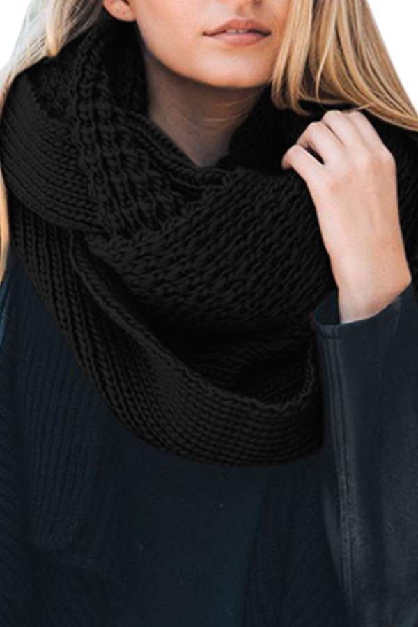 

Lovely Euramerican Chunky Black Knitting Scarves