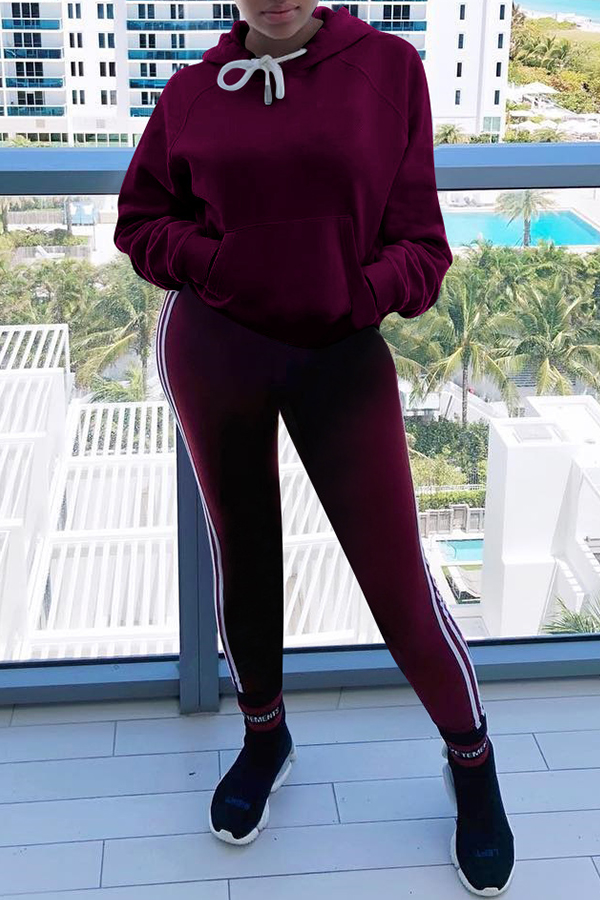 

Lovely Sportswear Hooded Collar Blending Wine Red Two-piece Pants Set