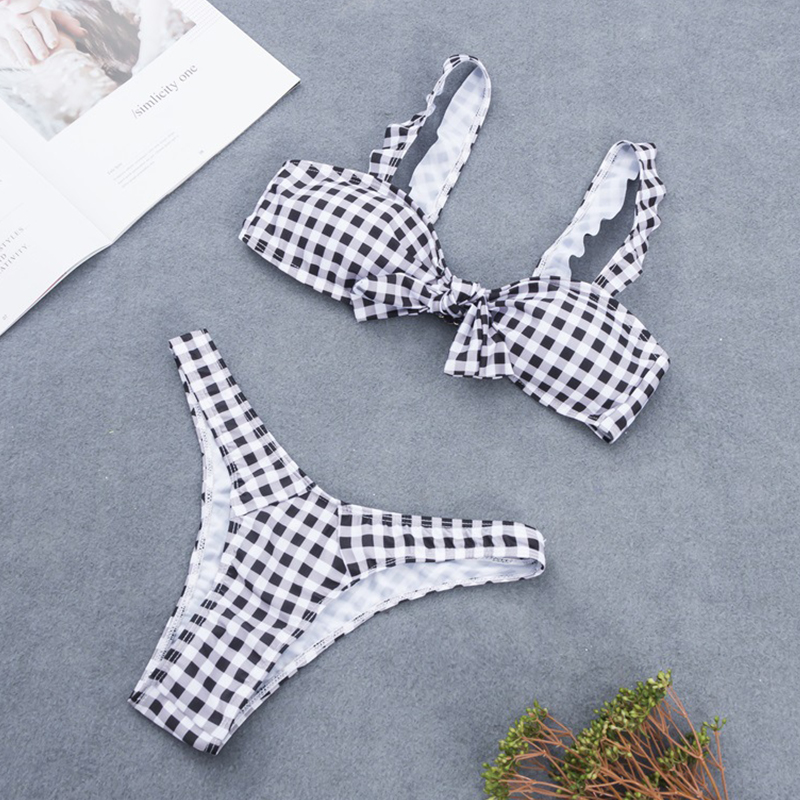 

Lovely Sexy Grids Printed Black And White Bikinis
