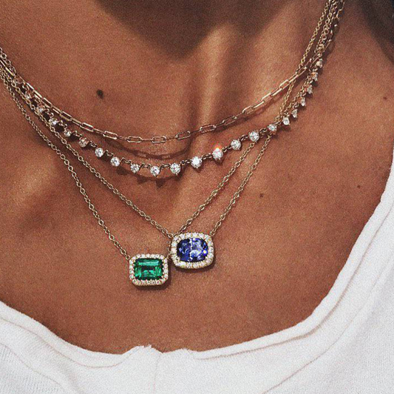 

Lovely Stylish Silver Necklace