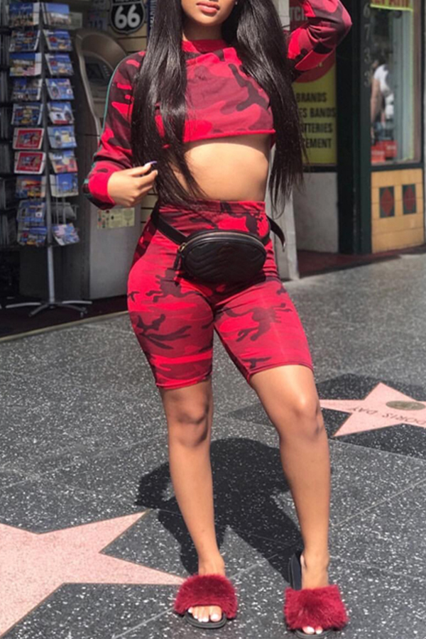 

Lovely Casual Camouflage Printed Red Two-piece Shorts Set