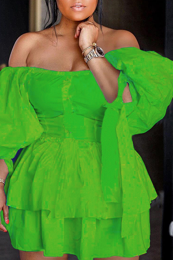 

Lovely Chic Dew Shoulder Cascading Ruffle Design Green Mini Cake Dress