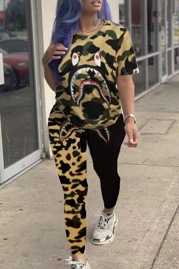 

Lovely Casual Camouflage Printed Yellow Two-piece Pants Set