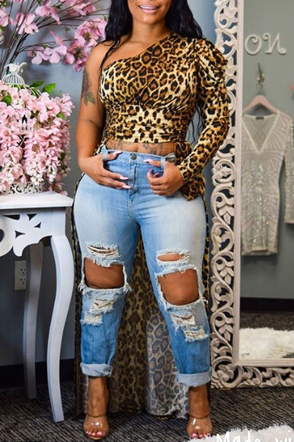 

Lovely Chic Leopard Printed Blouse