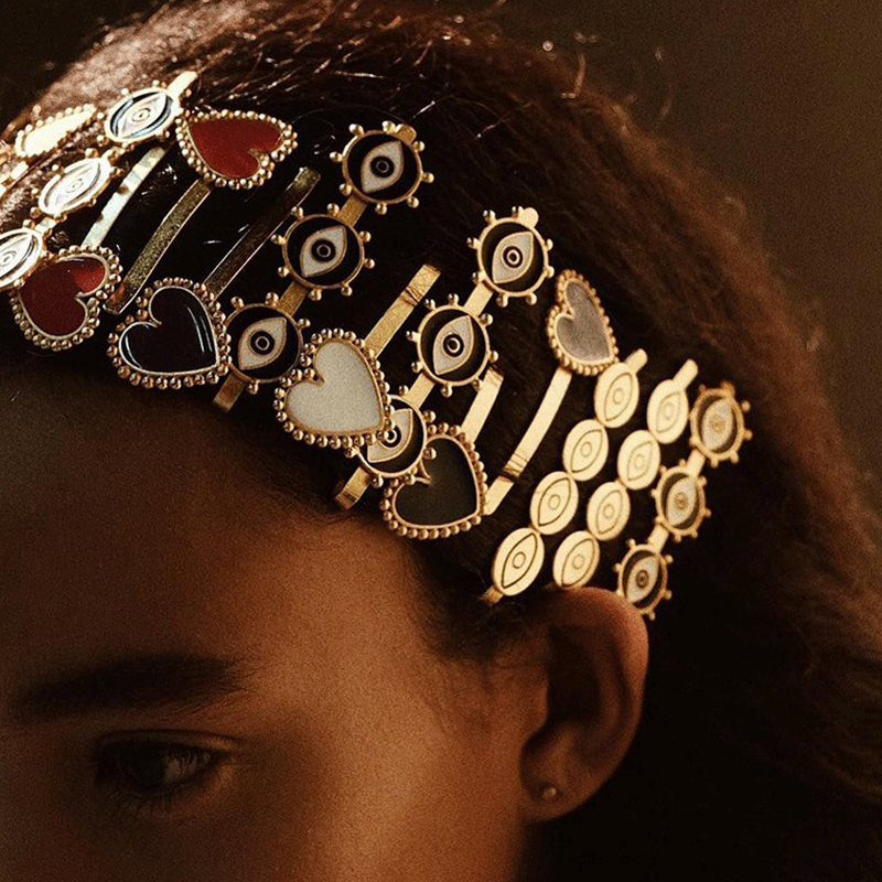 

Lovely Metal Vintage Regular Hairpin, Gold