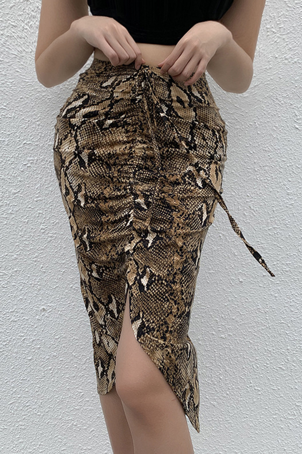 

Lovely Casual Printed Brown Knee Length Skirt