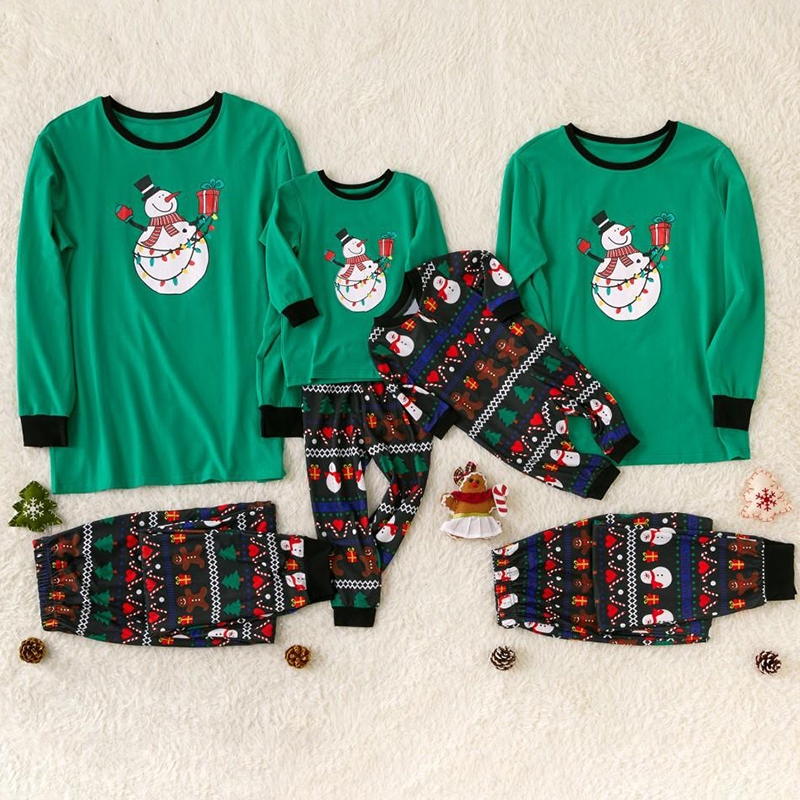 

Lovely Family Santa Claus Printed Green Mother Two-piece Pants Set