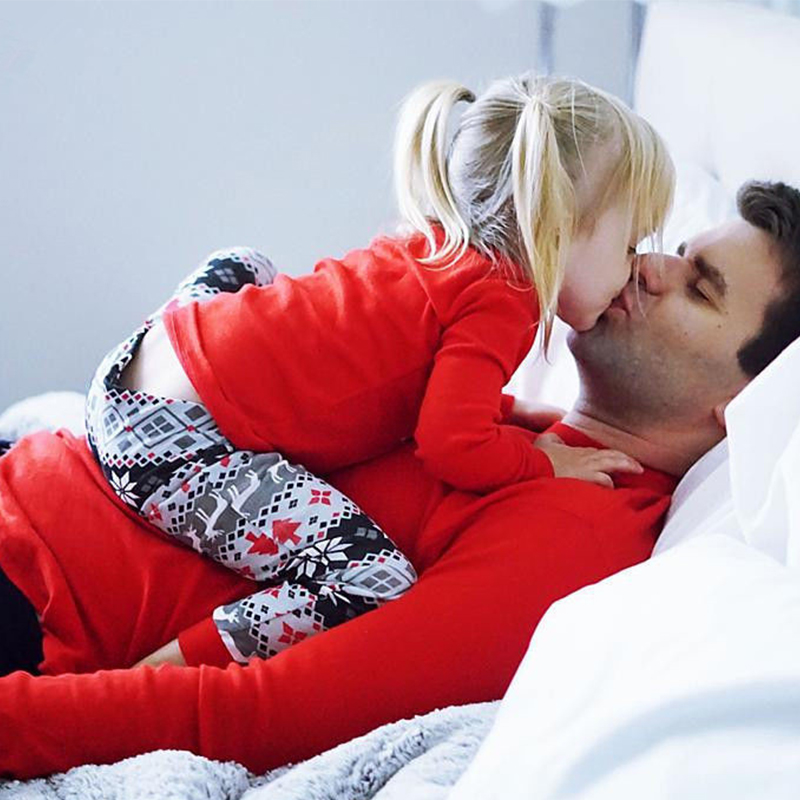 

Lovely Family Printed Red Father Two-piece Pants Set