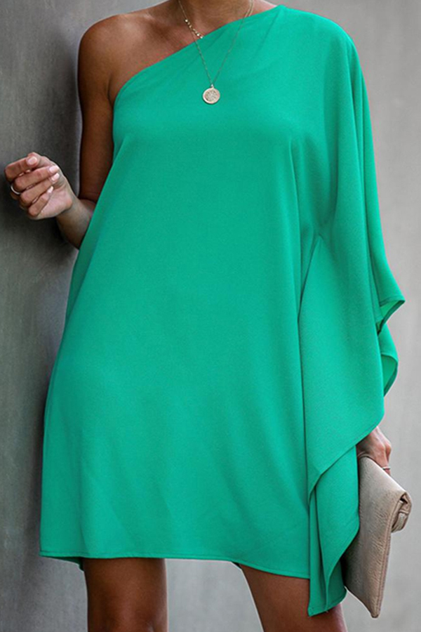

Lovely Leisure One Shoulder Asymmetrical Green Mini Dress