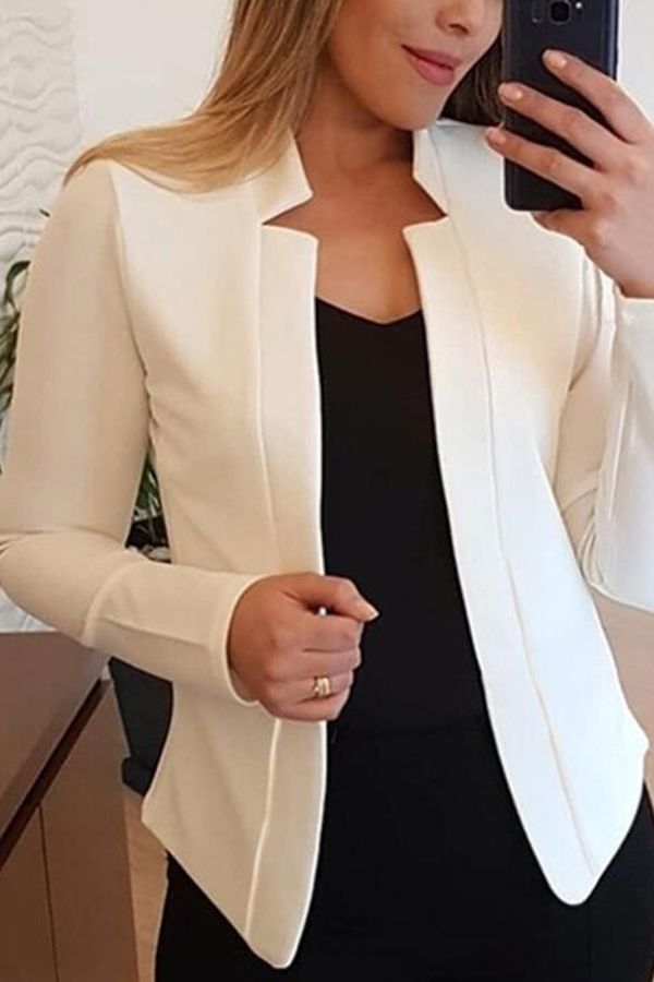 

Lovely Work Basic White Coat