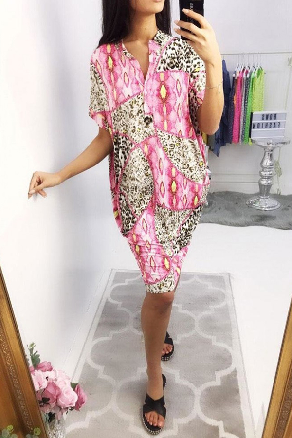 

Lovely Leisure Print Loose Rose Red Mini Dress