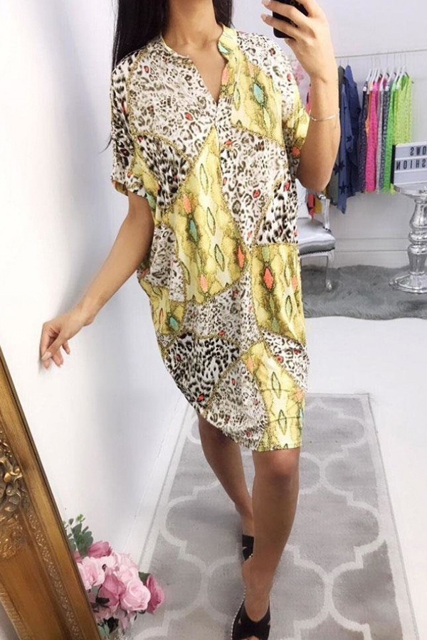 

Lovely Leisure Print Loose Yellow Mini Dress