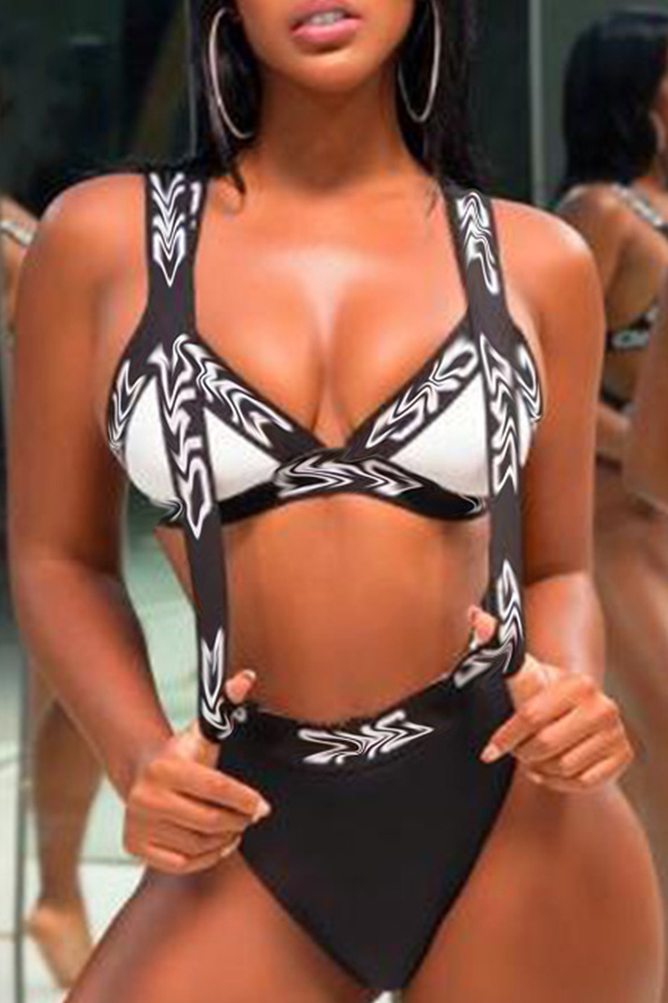 

Lovely Print White Bathing Suit Two-piece Swimsuit