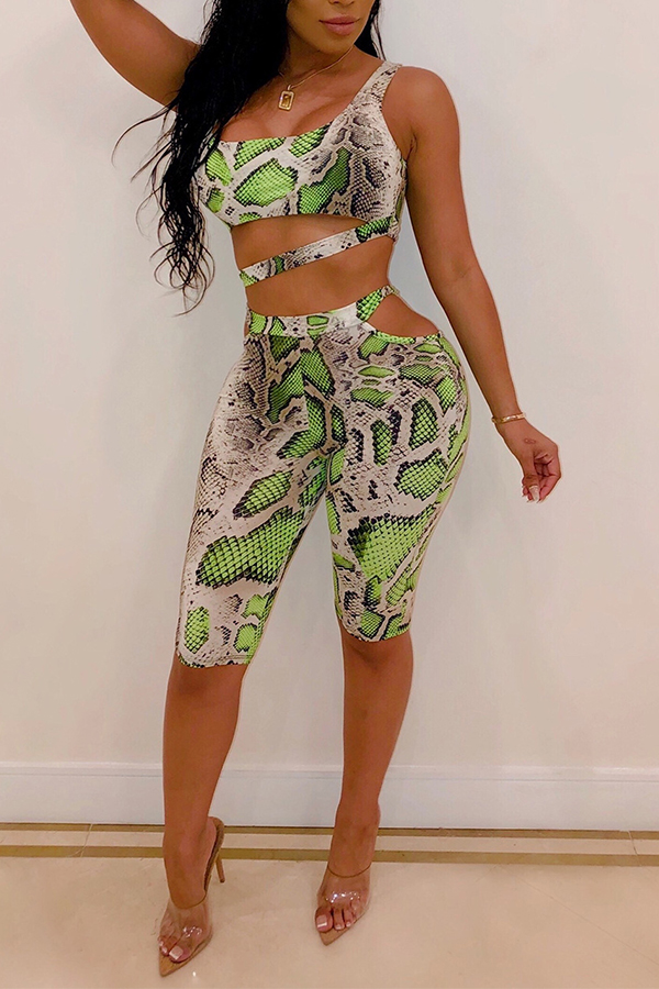 

Lovely Leisure Hollow-out Green Two-piece Shorts Set