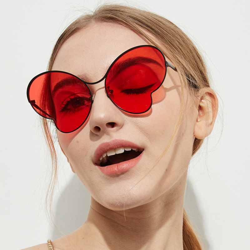 

Lovely Chic Red Sunglasses