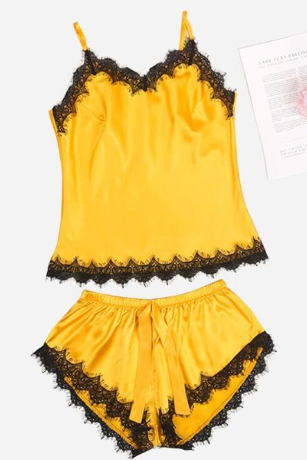 

Lovely Stylish Lace Hem Yellow Sleepwear