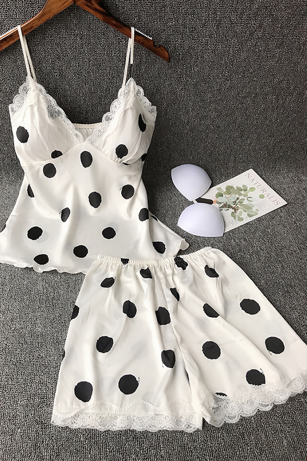 

Lovely Sexy Lace Hem White Sleepwear