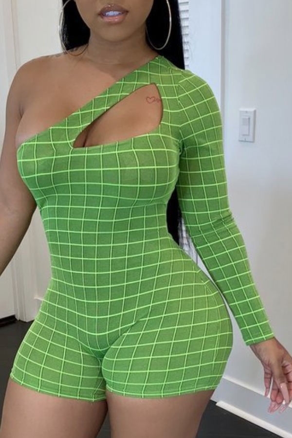 

Lovely Trendy One Shoulder Grid Green Plus Size Two-piece Shorts Set