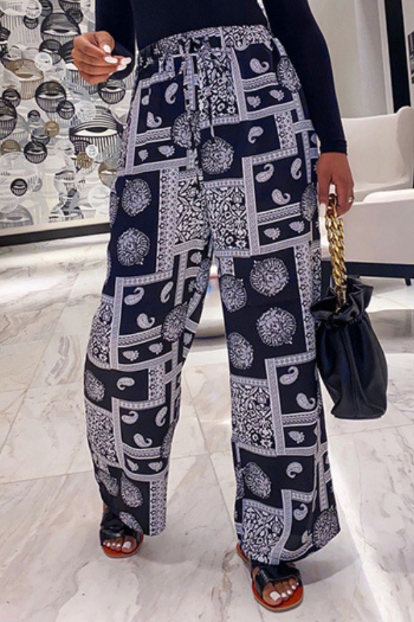 

Lovely Casual Print Black Pants