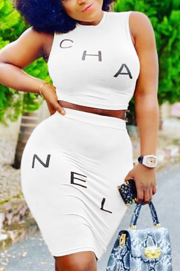 

Lovely Casual Letter White Two-piece Skirt Set