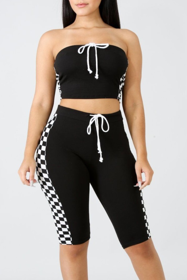 

Lovely Sportswear Patchwork Black Two-piece Shorts Set