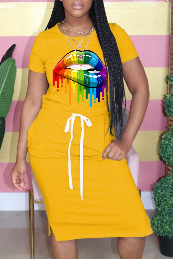 

Lovely Leisure Lip Print Yellow Knee Length Dress