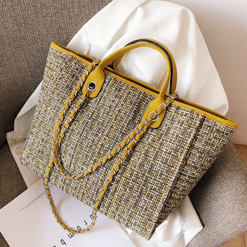 

Lovely Casual Chain Strap Yellow Messenger Bag