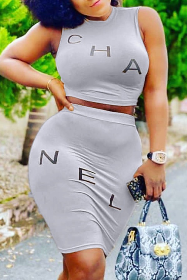 

Lovely Casual Letter Grey Two-piece Skirt Set