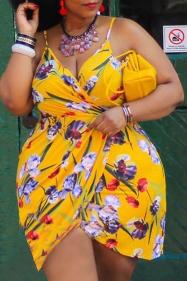 

Lovely Sexy Print Yellow Mini Plus Size Dress