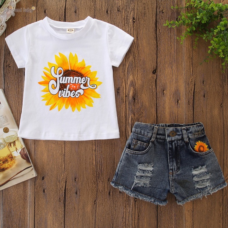 

lovely Casual Print Broken Holes White Girl Two-piece Shorts Set