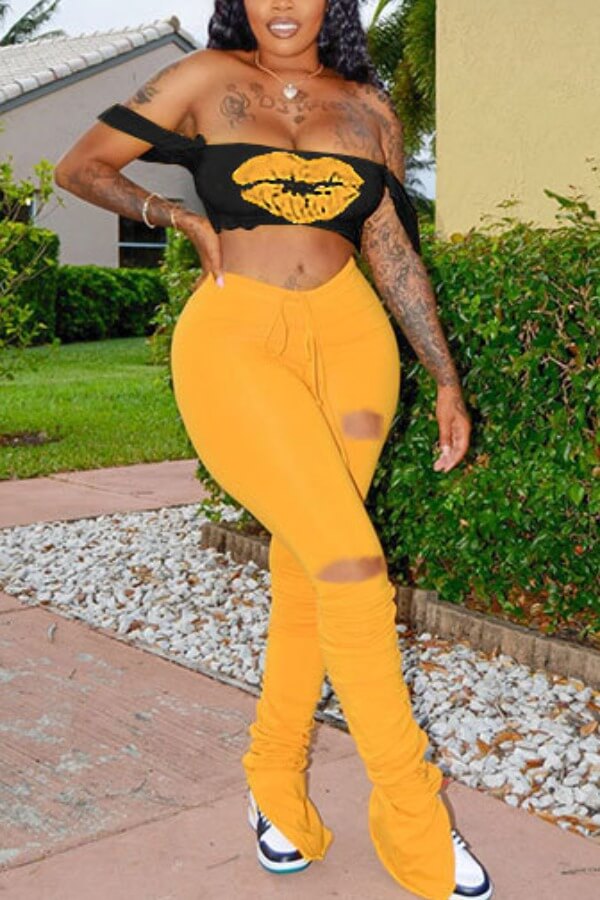

Lovely Casual Print Hollow-out Yellow Two-piece Pants Set