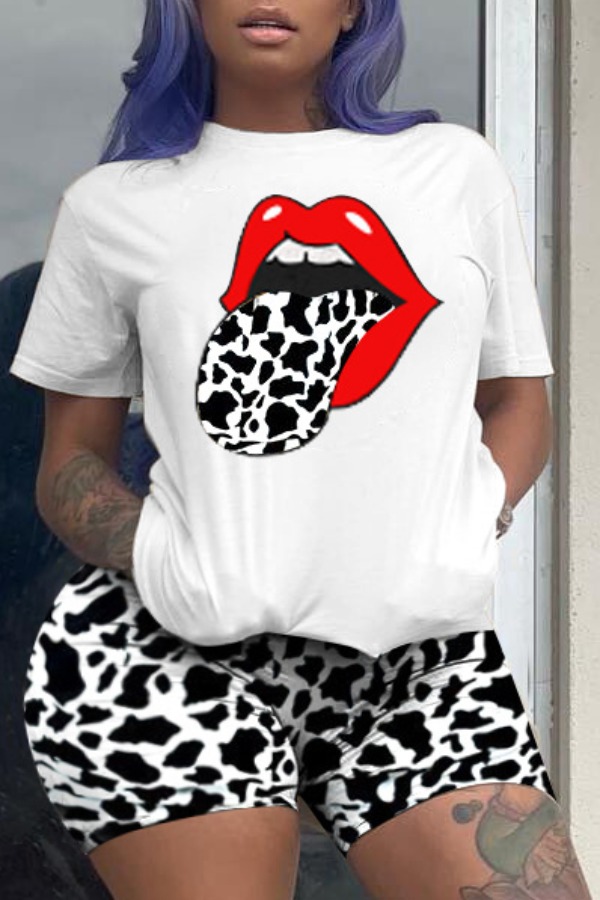 

Lovely Street Lip Print White Plus Size Two-piece Shorts Set