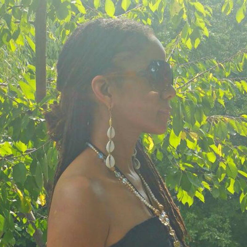 

lovely Bohemian Shell White Earring