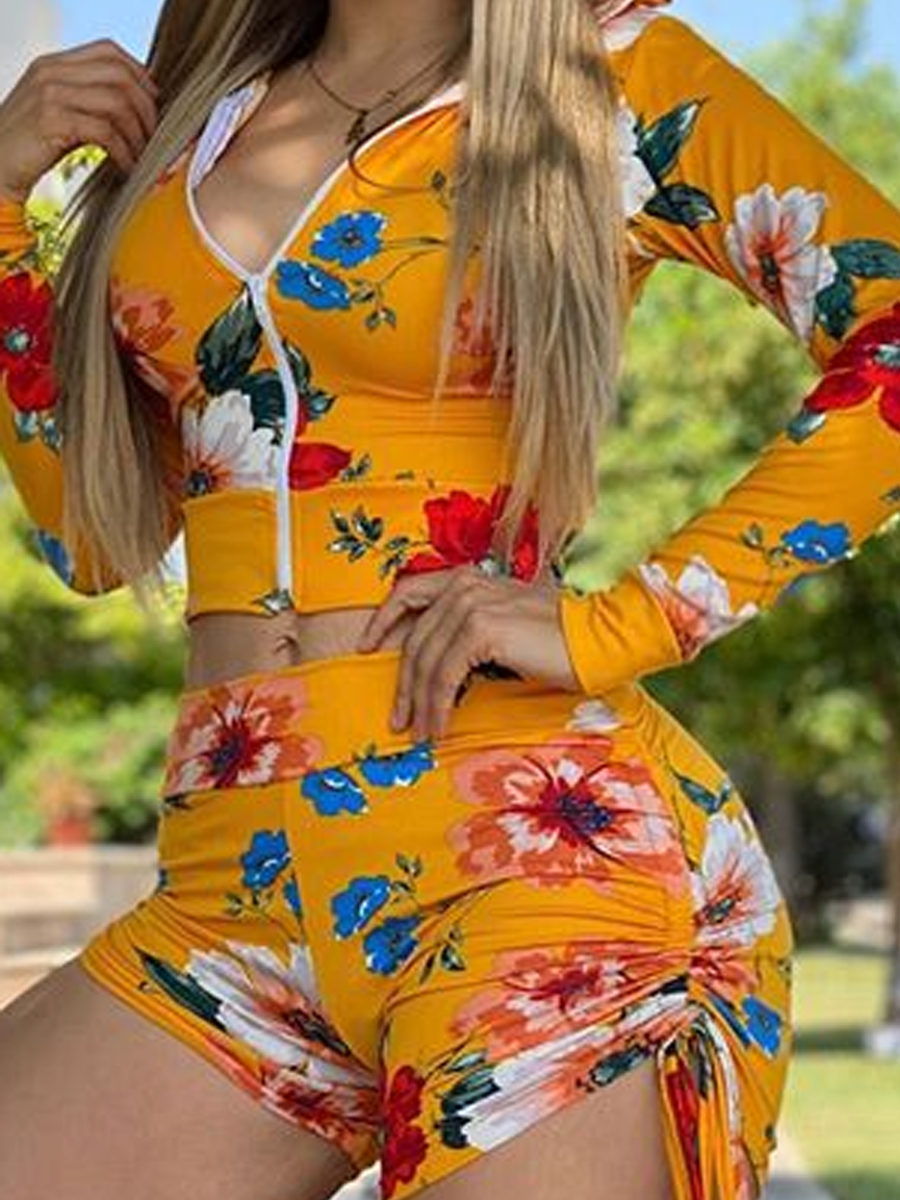 

lovely Street Hooded Collar Floral Print Yellow Two Piece Shorts Set