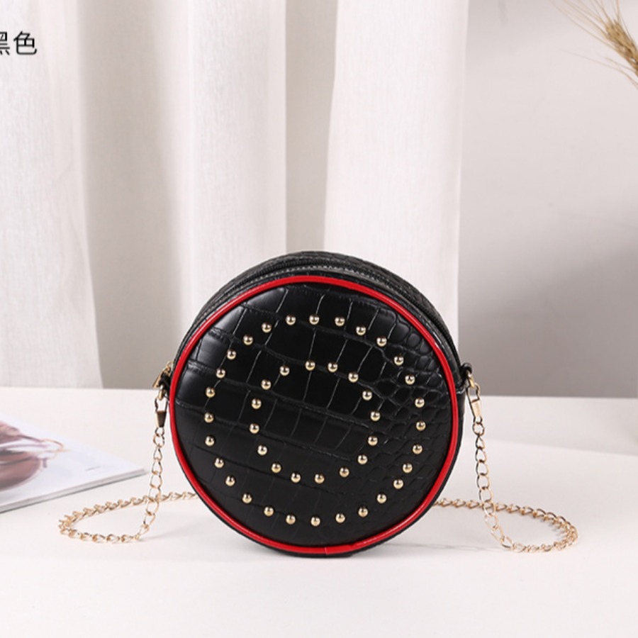 

lovely Trendy Chain Strap Black Crossbody Bag