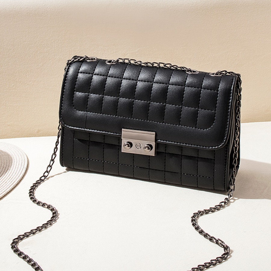 

lovely Trendy Chain Strap Black Crossbody Bag