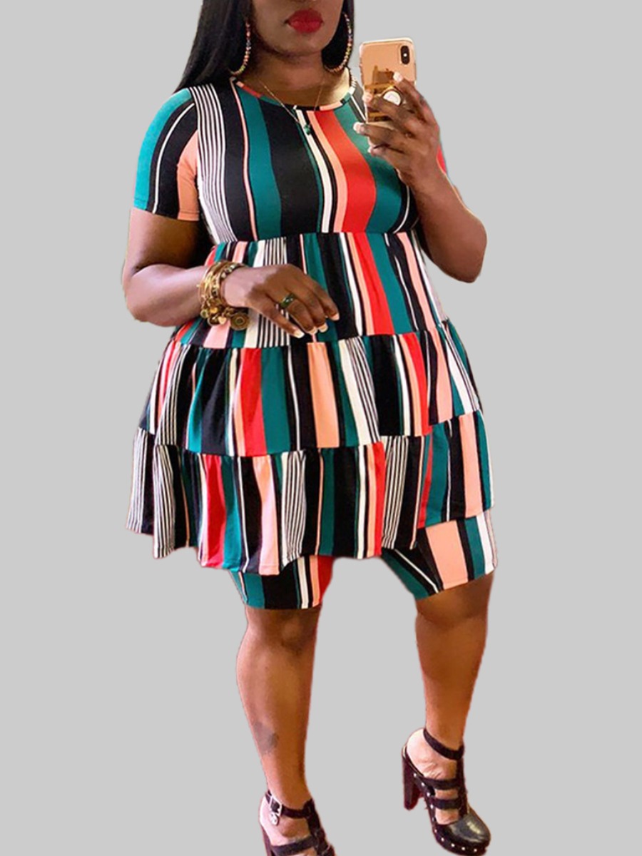 

lovely Casual O Neck Rainbow Striped Green Plus Size Two-piece Shorts Set